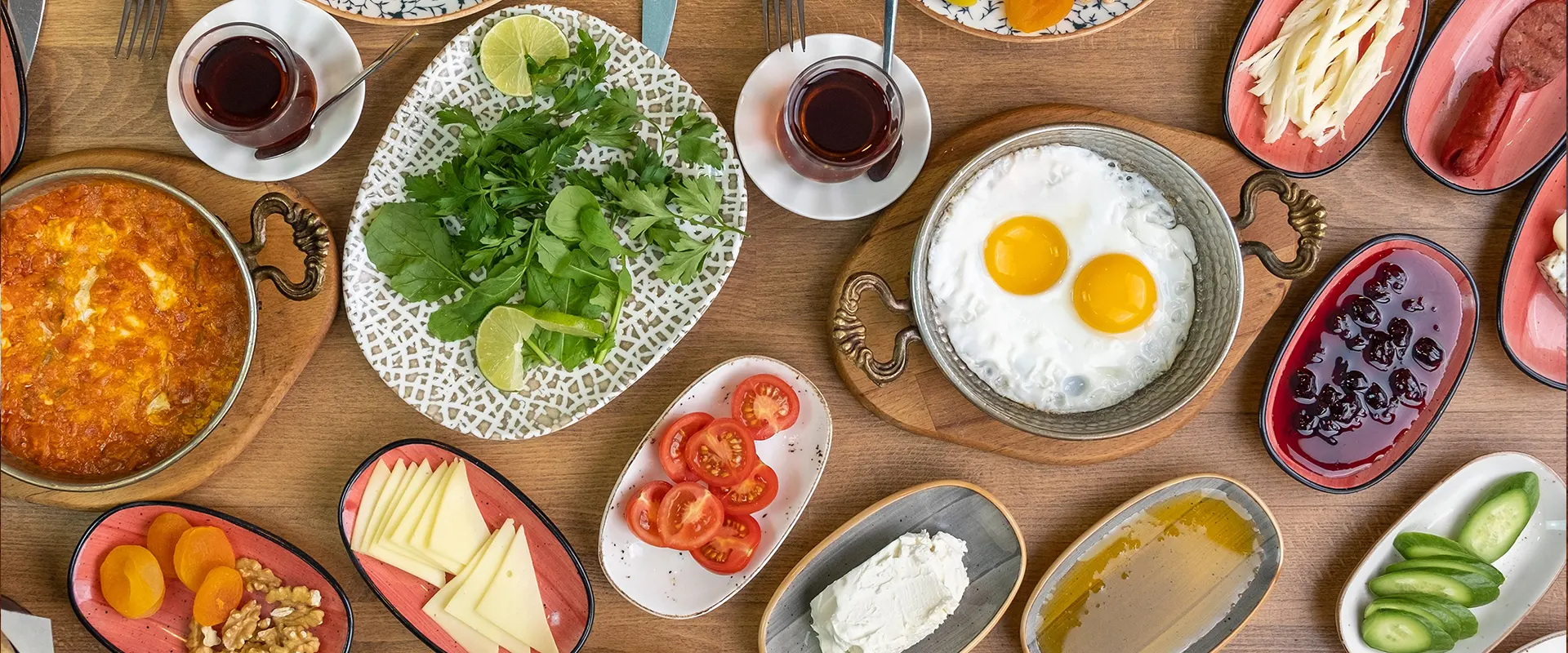 Susurluk Tostu - Ayranı - Gözleme - Çiğ Börek ve Kahvaltı